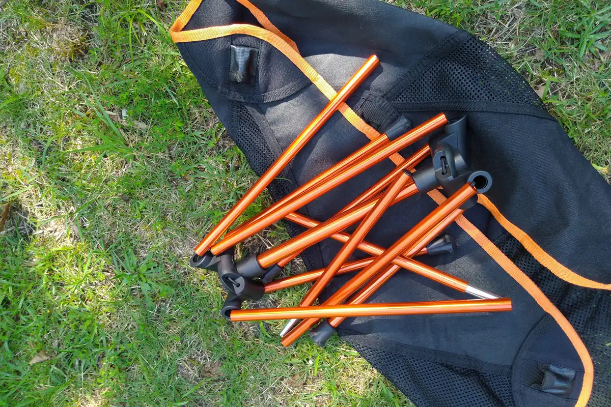 軽量の折り畳み椅子