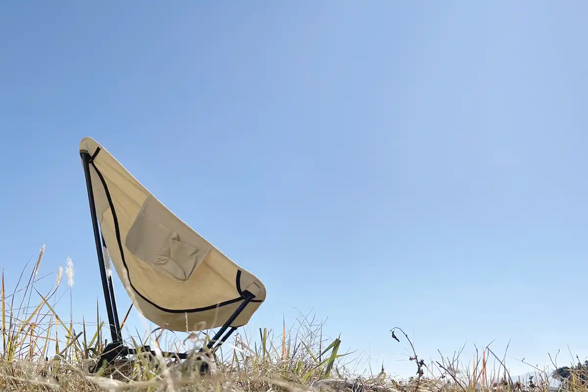 軽量の折り畳み椅子