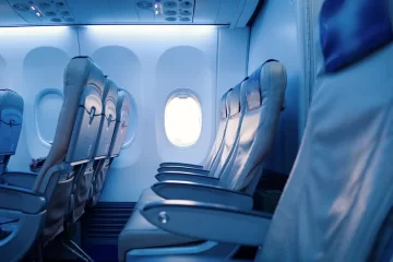 長時間移動がラクになる旅行グッズ10選｜新幹線・飛行機・夜行バス対策